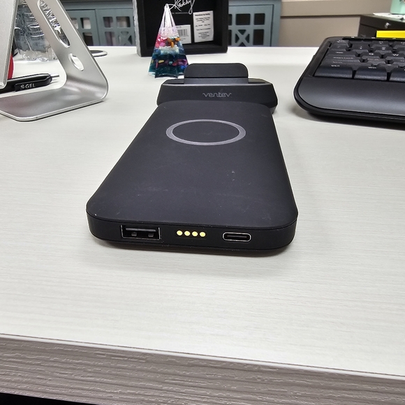 Samsung phone charger and dock. - Picture 3 of 6